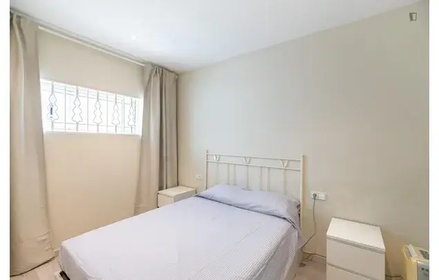 Rent 1 bedroom apartment in Barcelona