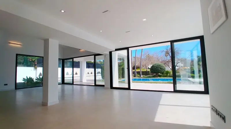 Chalet en Venta San Pedro Alcántara 4 Dormitorios 5 Baños Lujo