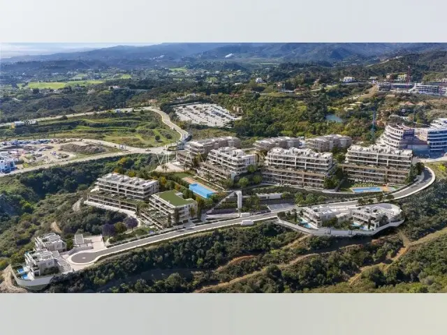 Apartamento 3 Dormitorios en Venta Estepona