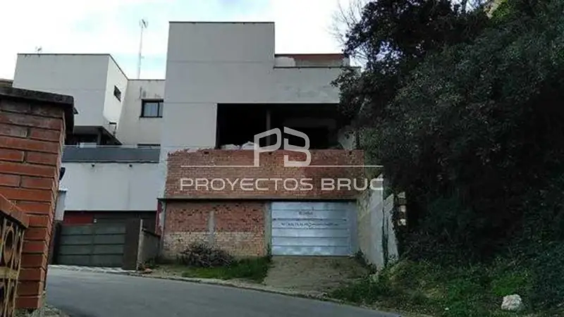 Casa adosada en venta en Abrera 146m2 3 dormitorios
