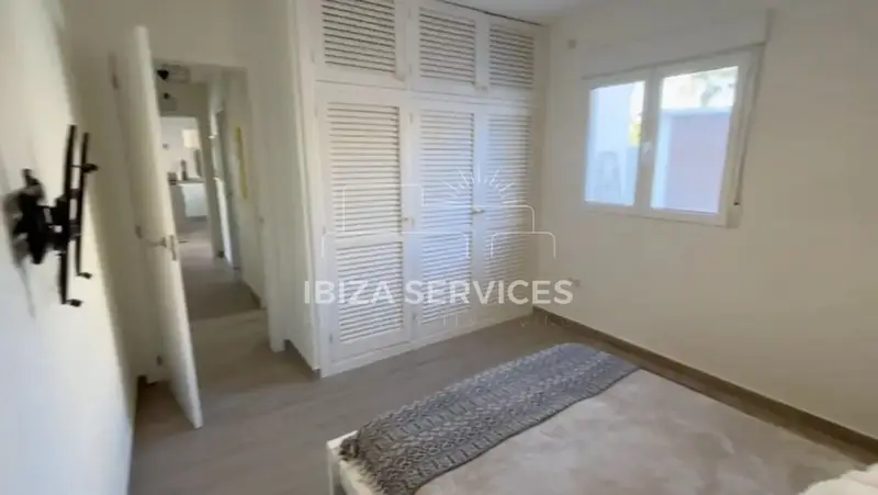 Casa Adosada con Piscina Privada en Cala de Bou Alquiler Anual
