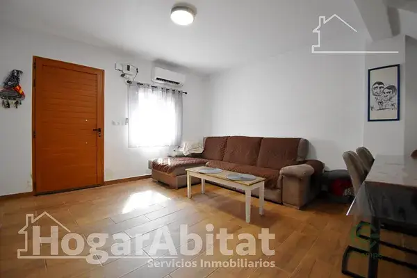 Casa Reformada con Terraza y Chimenea en Tavernes de la Valldigna