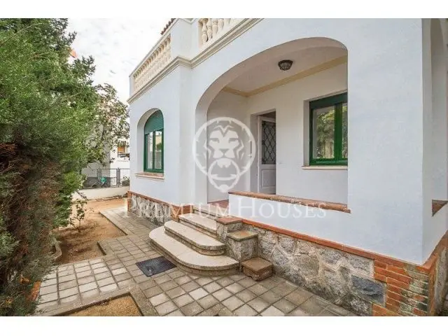 Casa en Mataró Ciudad Jardín Cerca de la Playa