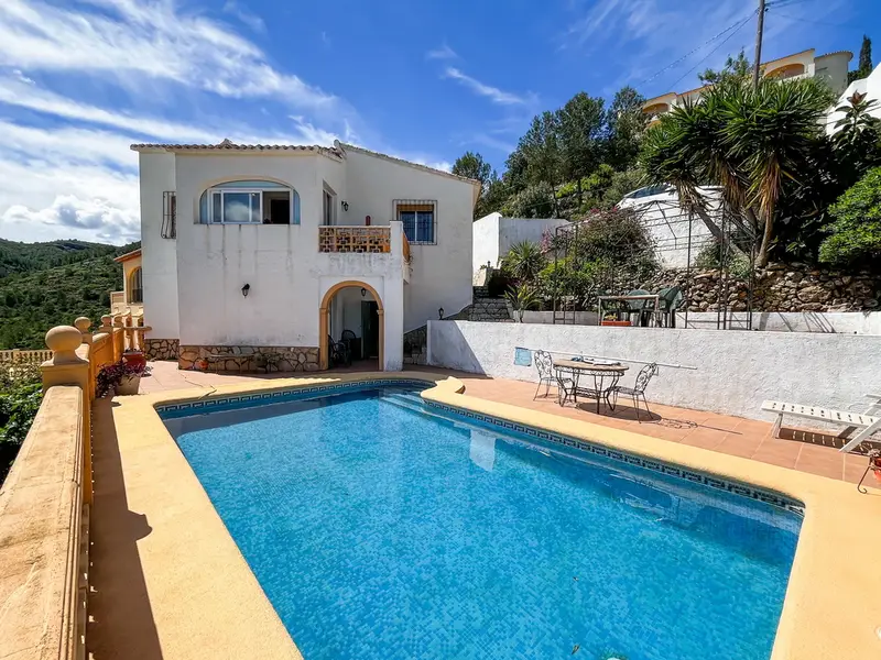 Villa 3 Dormitorios Orba Piscina Jardin Cerca Servicios