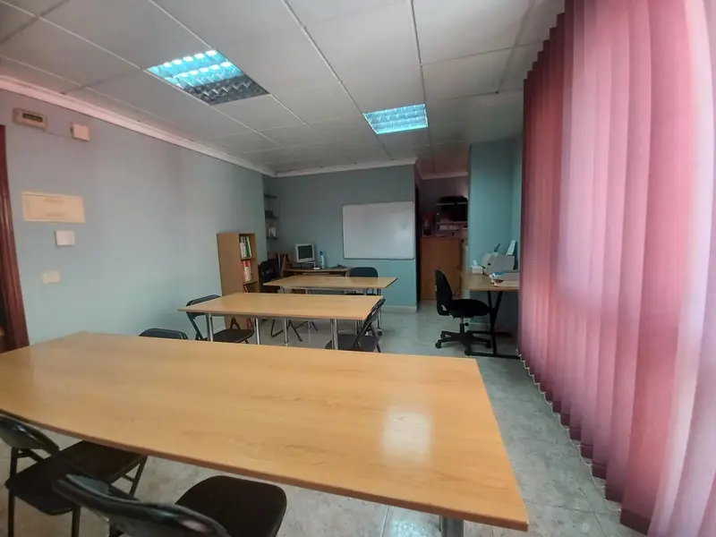 Oficina en alquiler en Vila-real, Castellón