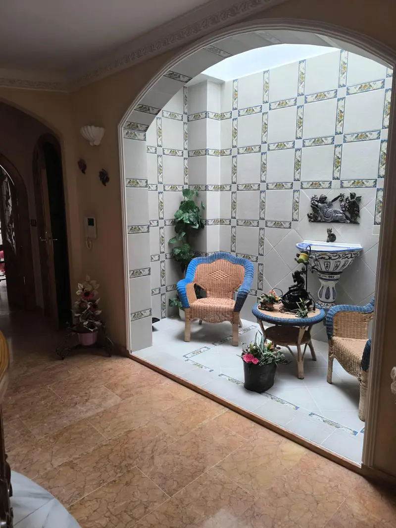 Casa Adosada en Motril Siete Dormitorios Dos Despachos