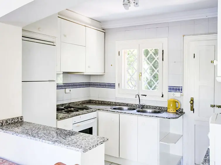 Casa-Villa de 3 Dormitorios alquiler Denia, España