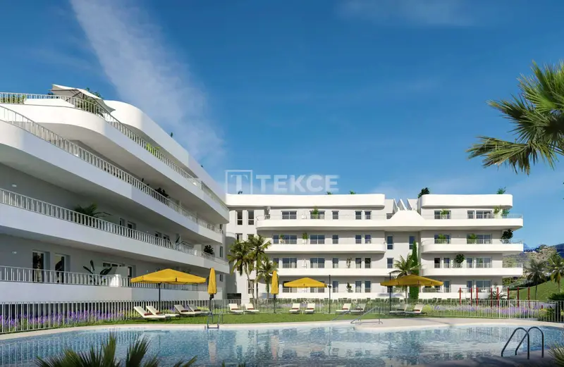 Apartamentos en Fuengirola con Vistas al Mar y a la Montana
