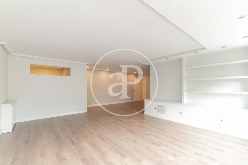 Piso en Alquiler Bernabeu Madrid - Reformado 3 Dormitorios