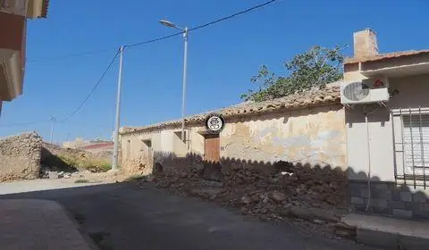 2 Casas en Ruina en Los Cánovas Ideal para 2 Familias