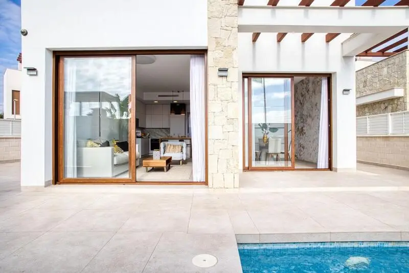 Villa 3 Dormitorios Vera Playa Piscina Sotano