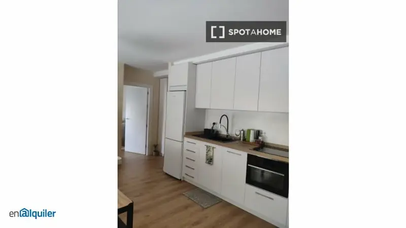 Apartamento Amueblado con Ascensor en Granada