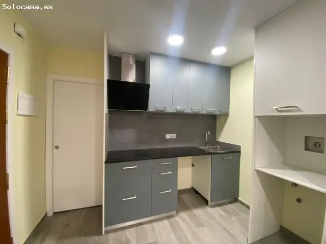 Estudio Reformado Primera Linea Playa Empuriabrava