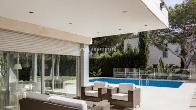 Chalet de Lujo en venta en Urbanizacion Bosque