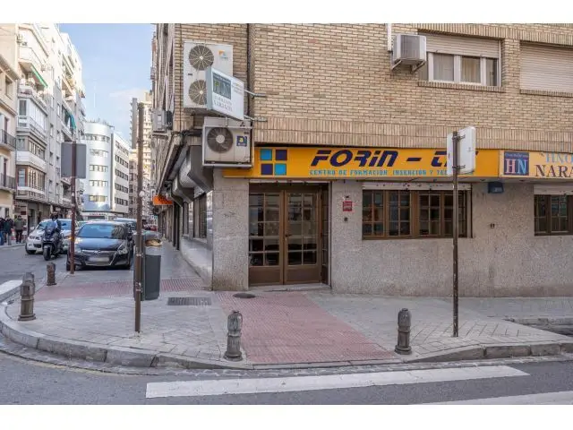 Local Comercial en Granada  61m2  Excelente Ubicacion