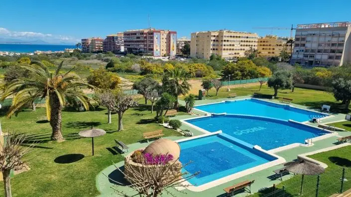 Bungalow en venta Torrevieja 2 dormitorios 2 baños