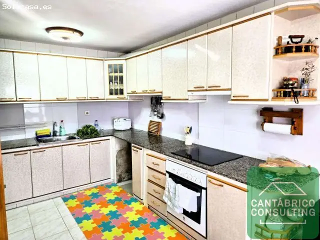 Casa en Asturias con Finca y Nave Cerca de la Playa de Barayo