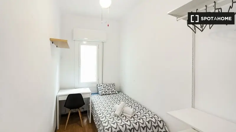 Apartamento de 3 dormitorios y 1 ba
																																																																																																																																																																																																																																																																																																																																																																																																																																																																																																																																																																																																													

 en Barcelona