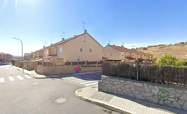 Chalet Adosado en La Lastrilla Segovia 160m2 4 Dormitorios Jardin Piscina