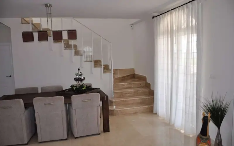 Chalet en Venta Novelda 235m2 4 Dormitorios Lujo