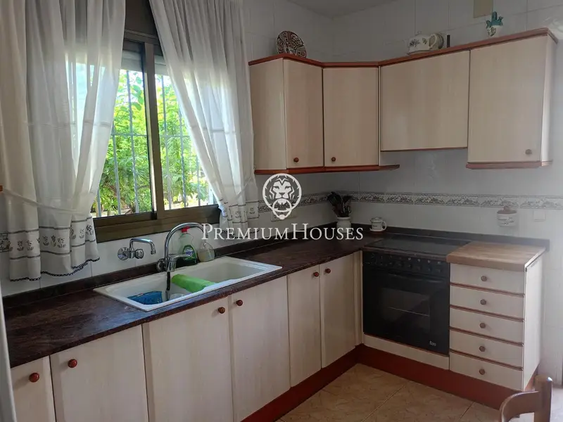 Casa en venta en Sitges Quintmar para reformar con jardin