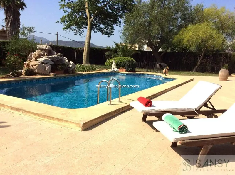 Chalet en venta en Jávea Puchol 4 dormitorios piscina climatizada