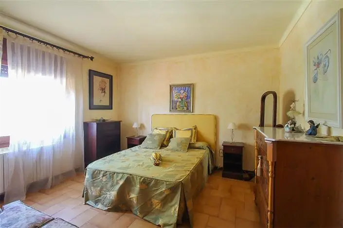 Villa de 5 Dormitorios en Venta en Calonge
