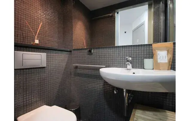 Apartamento 2 Dormitorios Barcelona Terraza Balcon Ideal Jovenes Profesionales