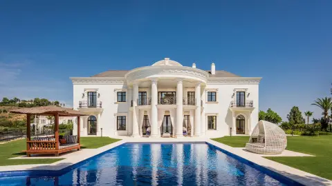 Villa de Lujo 7 Dormitorios Las Chapas Marbella