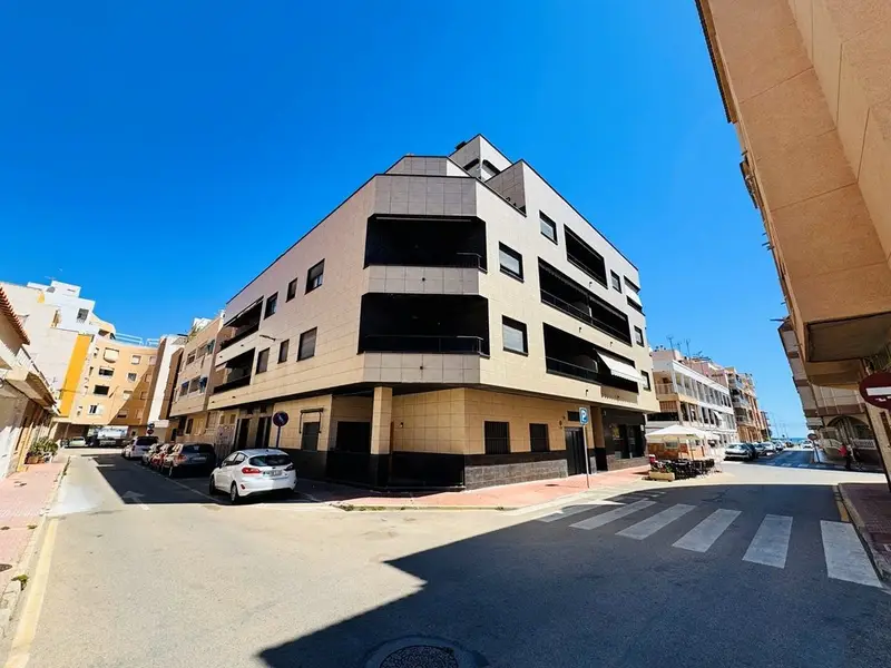 Piso de 2 Dormitorios en venta Torre La Mata, España
