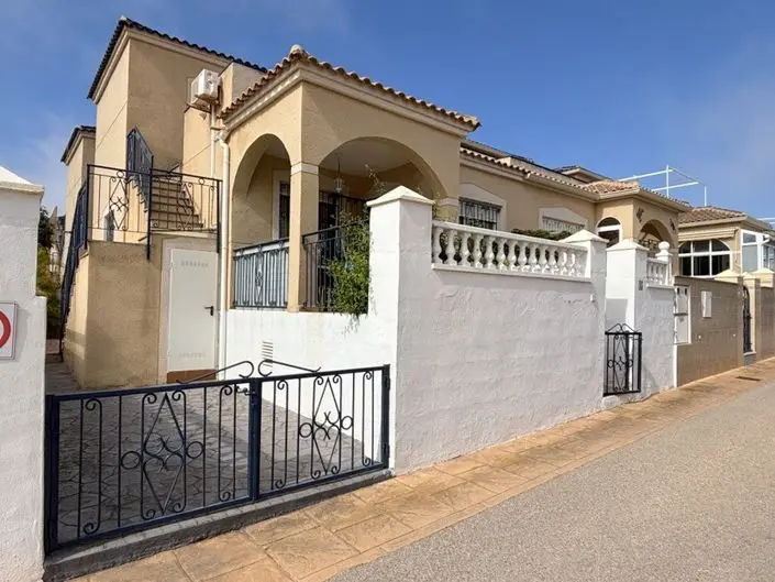 3 Bed Townhouse for sale