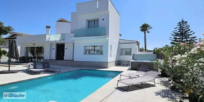 Alquiler Casa Amueblada San Pedro Alcántara Lujo Playa Piscina Jacuzzi