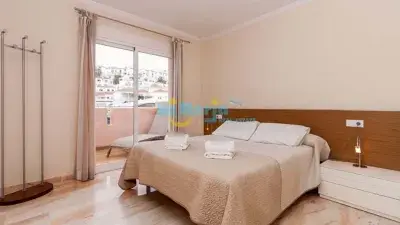 Apartamento Cerca de la Playa de Burriana con Terraza y Parking