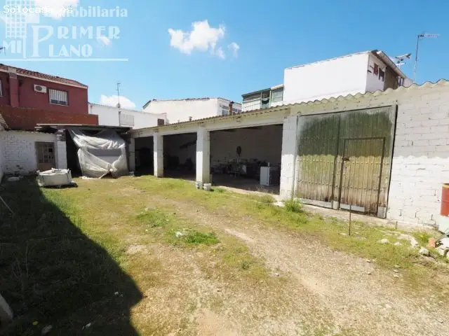 Solar en Venta 231m2 11m Fachada Cerca Avda Juan Carlos I