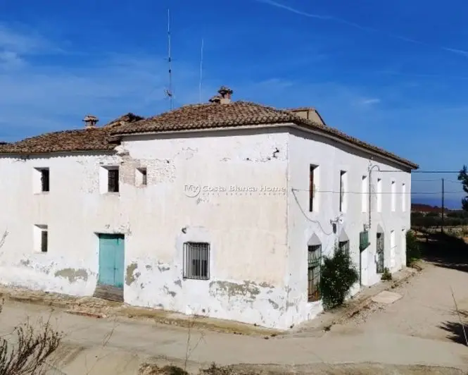 Finca Rústica con 6 Dormitorios cerca de Albaida