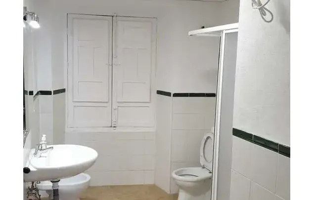 Alquiler de habitaciones en Granada piso amueblado