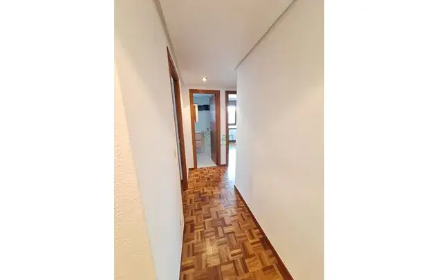 Alquiler piso 3 dormitorios Bilbao 90m² zona Hospital Basurto