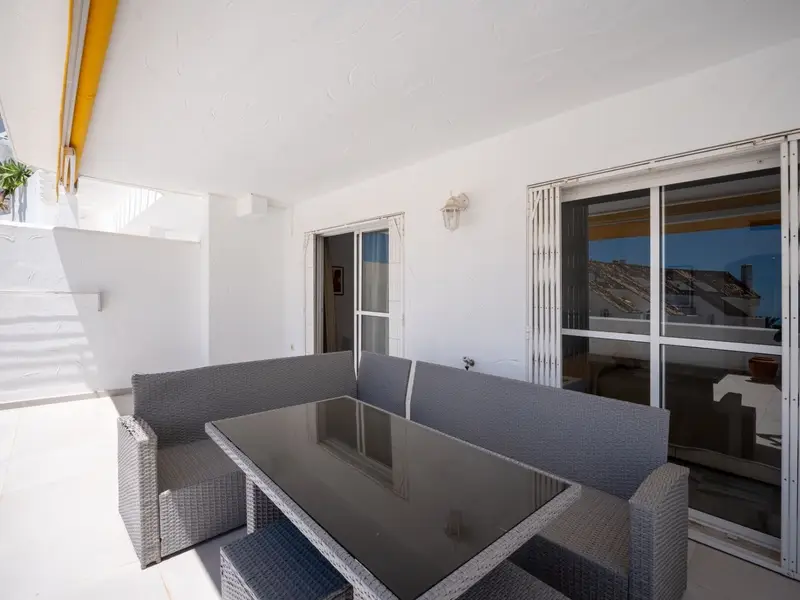 Apartamento en Nueva Andalucia 2 dormitorios con vistas al mar