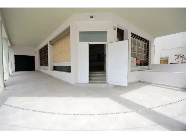 Local Comercial 375m2 Terreno Dos Plantas Entrada Independiente