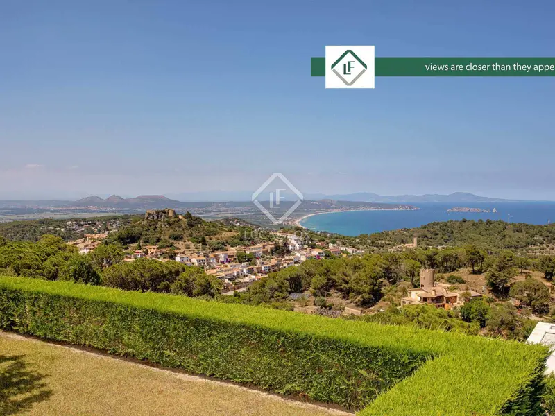 Chalet en Begur con Vistas al Mar y Piscina