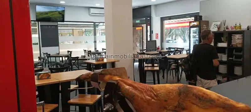 Traspaso Bar Equipado en Málaga Zona Parque Mediterráneo