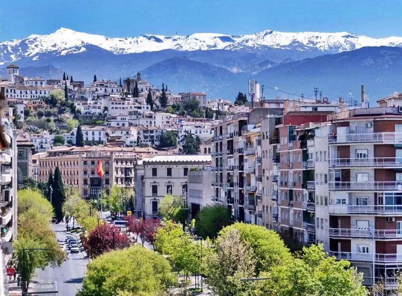 Piso de Lujo en Venta en Granada Ciudad