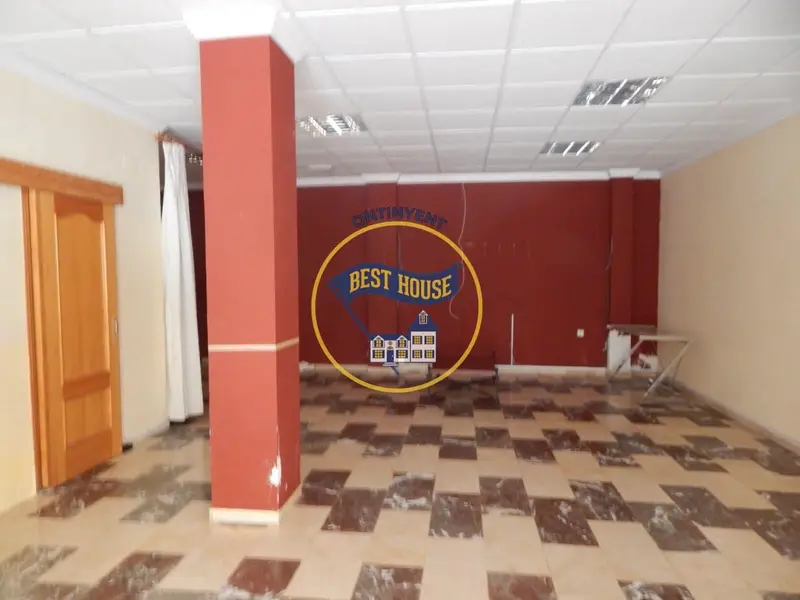 Local Comercial en Alquiler Ontinyent Cerca Zona Universitaria