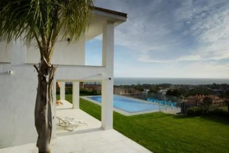 Villa de Lujo en Marbella 3 Dormitorios Piscina Privada Vistas al Mar