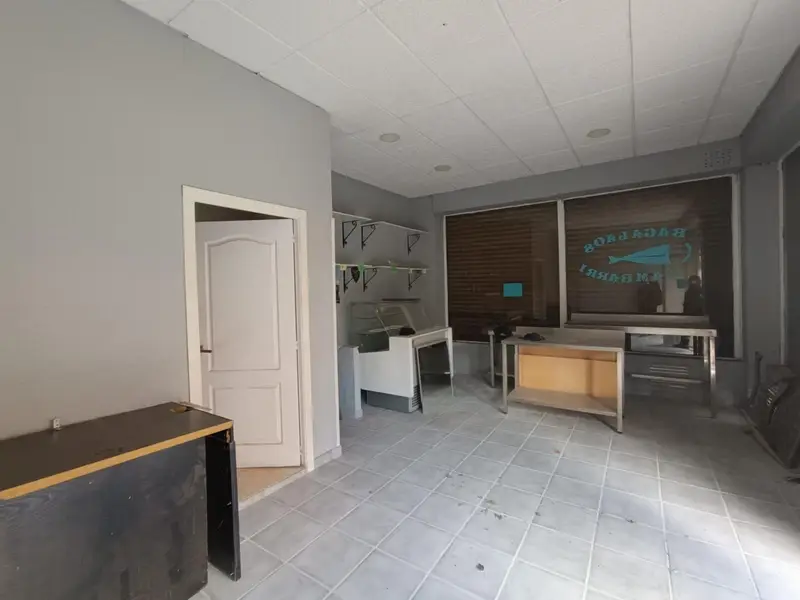 Local Comercial en Barakaldo Cruces 30m2 Reformado Excelente Ubicacion