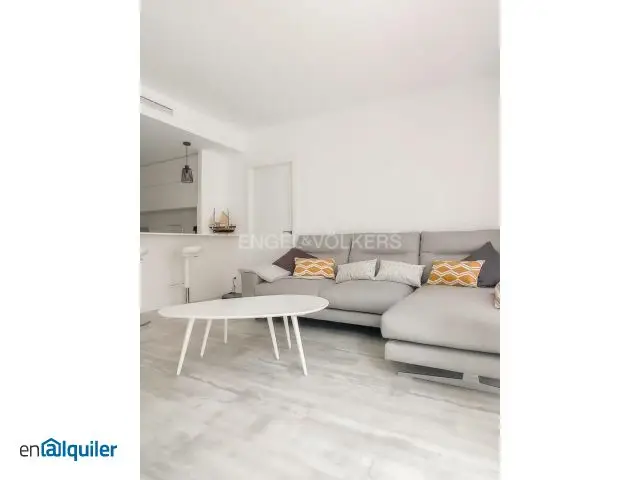 Alquiler piso Sitges 3 dormitorios 2 baños parking piscina