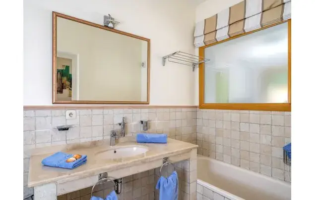 Casa alquiler 4 dormitorios La Cocha 1300m2 piscina