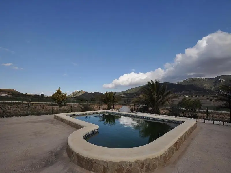 Villa en Venta Yecla 3 Dormitorios Piscina Apartamento Invitados