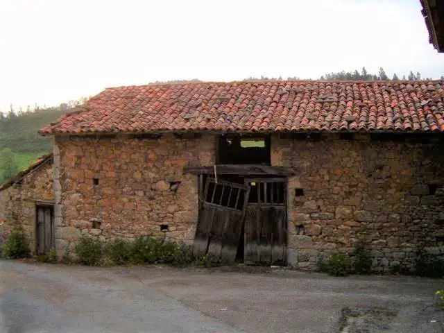Venta Casa en Candamo - 180m2 - Piedra