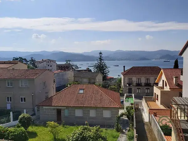 Casa con Almacén en Raxó Pontevedra para Reformar